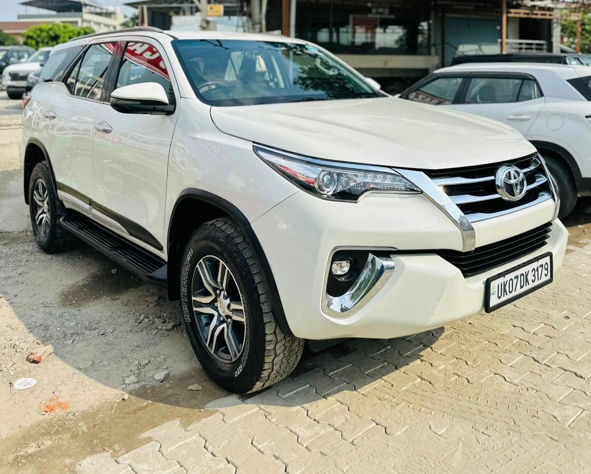 Hatchback self drive car rental Dehradun